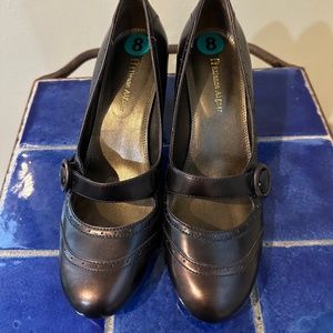 Etienne Aigner Metallic Brown Mary Jane w/ 3" Heel -  sz 8 M